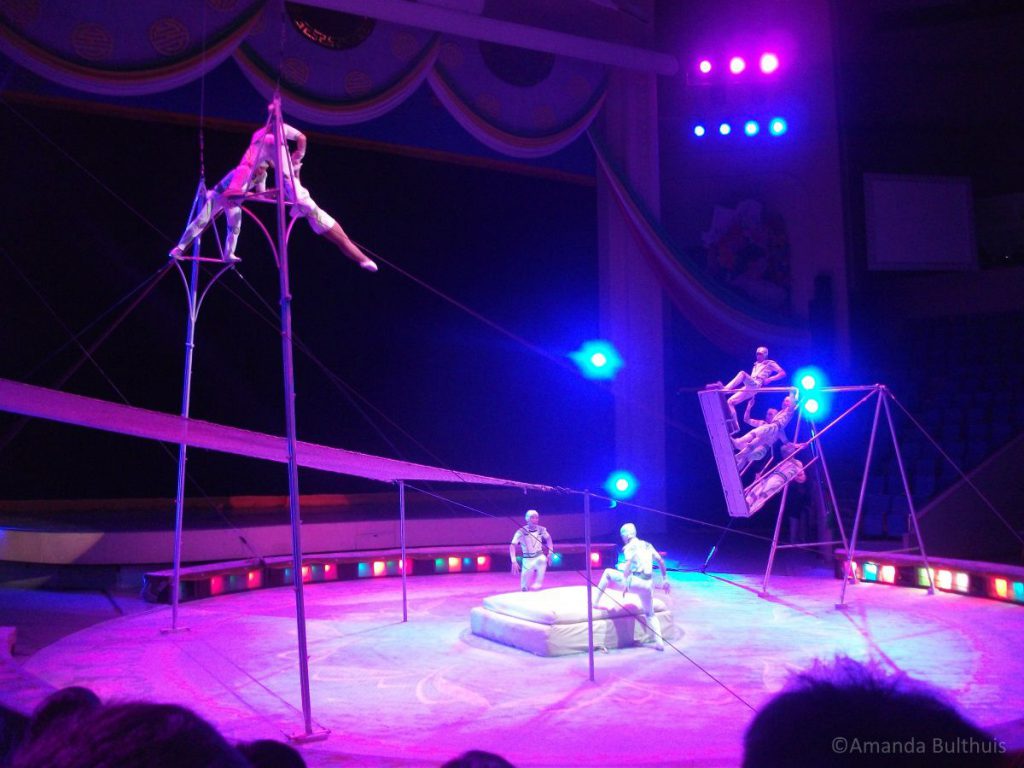 Acrobatiek act in Pyongyang circus
