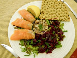 Zweedse salade met knäckebröd