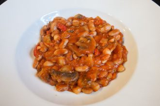 Italiaanse bonenschotel
