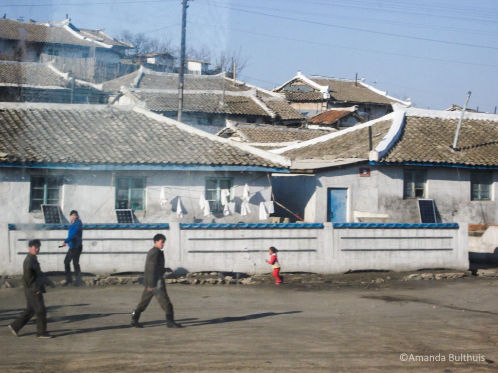 2e foto vanuit trein naar Pyongyang