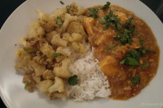 Indiase curry met zalm en bloemkool