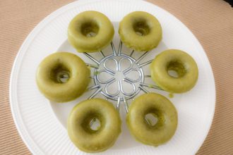 Matcha donuts