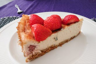 Lactosevrije cheesecake met aardbeien