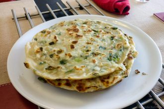 Lente ui pannenkoekjes