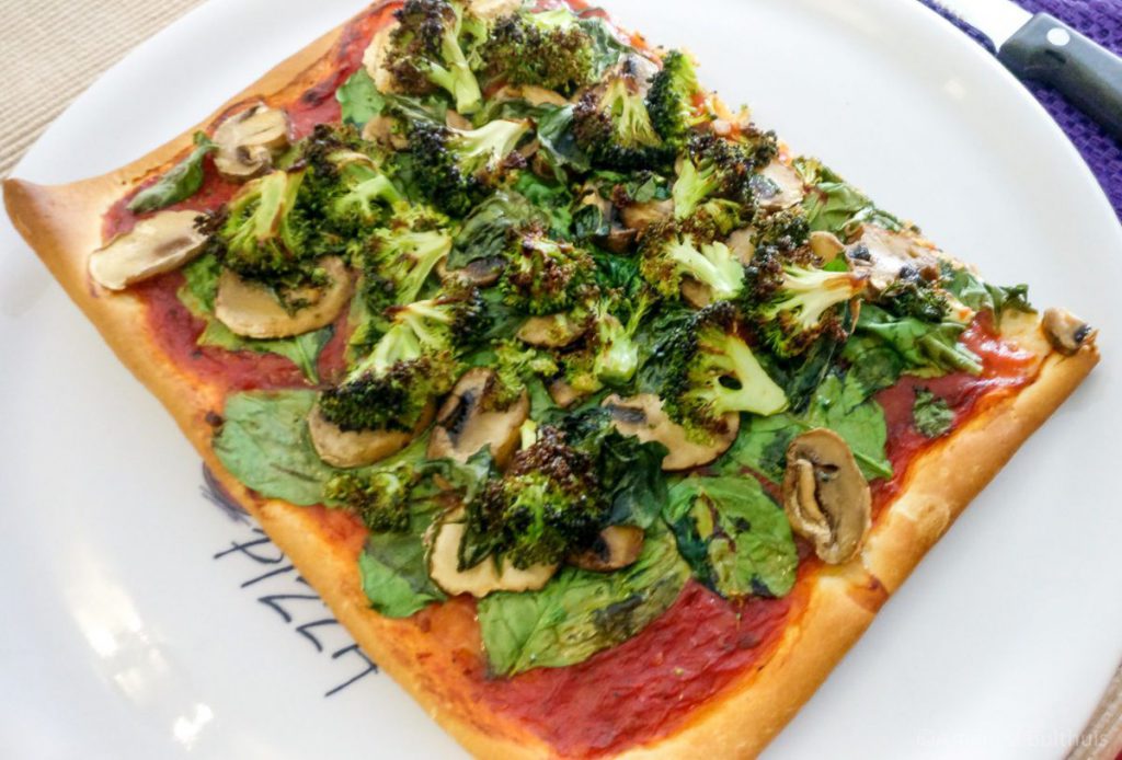 Pizza spinazie, broccoli, champignons