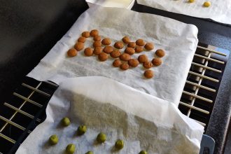 Zelf kruidnoten maken