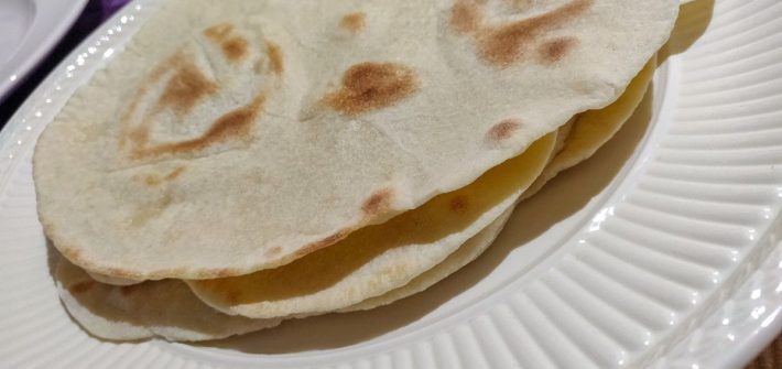 Griekse pitabroodjes maken