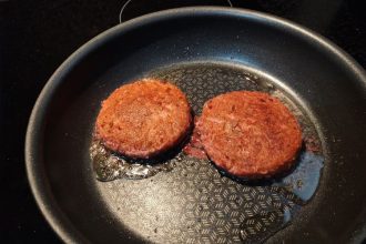 Moving Mountains Burger bakken