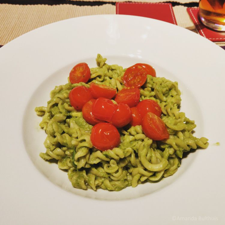 Pasta met avocadosaus