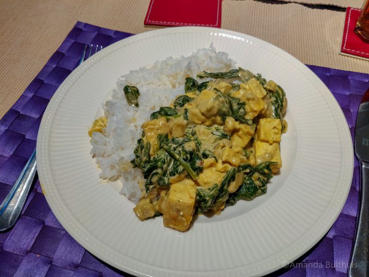 Vegan saag paneer met tofu