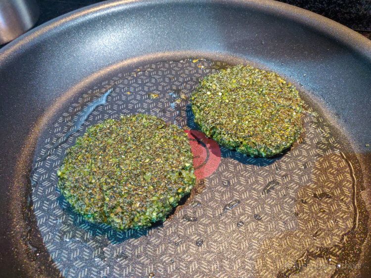 Venkel-spirulina burgers