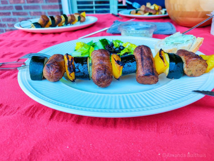 BBQ spiesjes met vegetarische worstjes