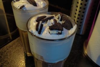 Warme chocolademelk met Oreo