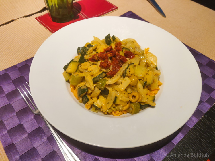 Pasta met venkel en courgette