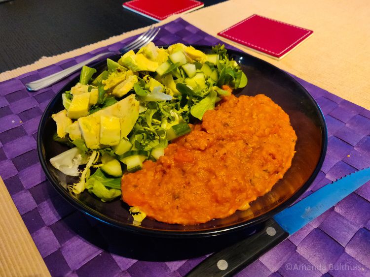 Linzencurry en salade