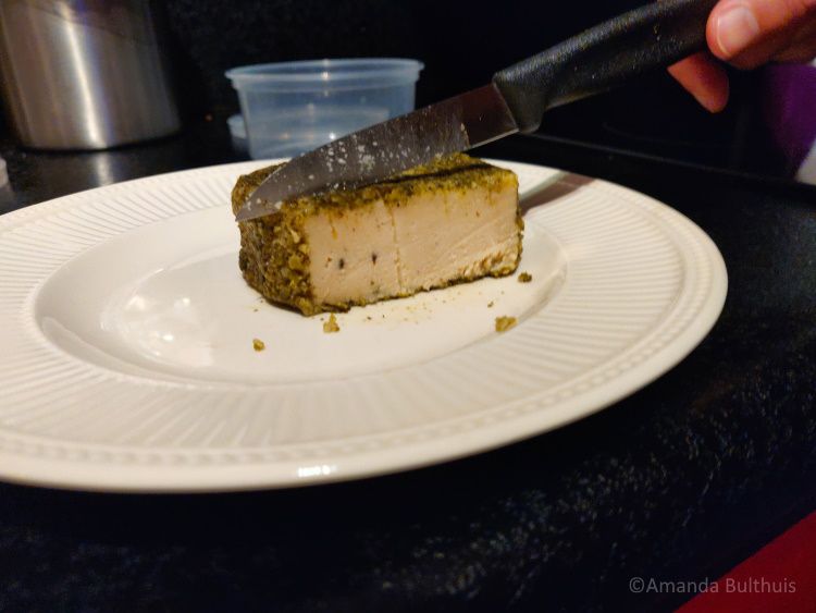 Vegan kaas met Italiaanse kruiden van Mr & Mrs Watson