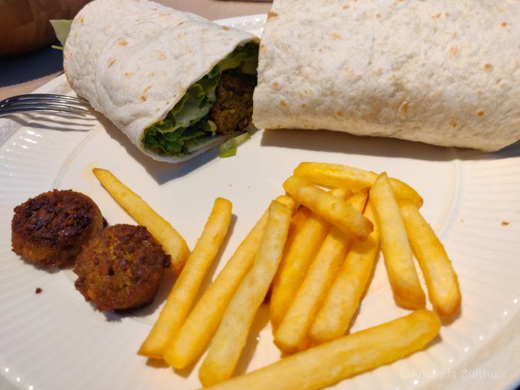 Falafelwrap met friet