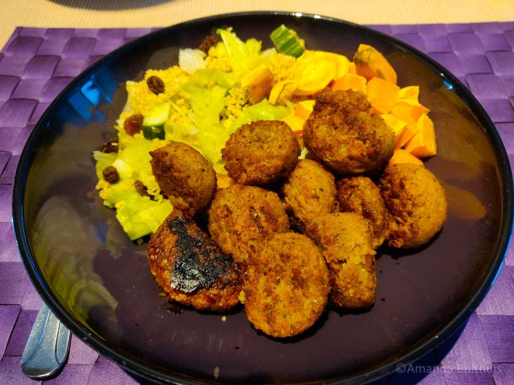 Couscous met falafel en zoete aardappel