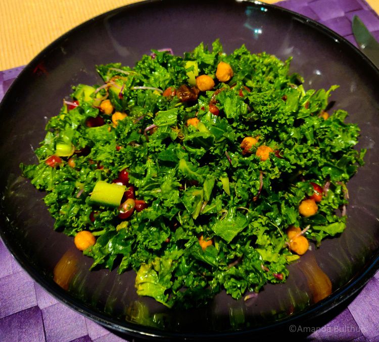 Boerenkoolsalade met kikkererwten