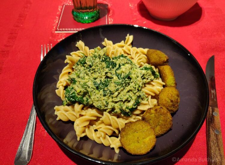 Pasta met zelfgemaakte pesto