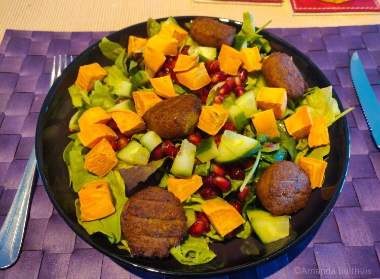 Falafel Tahini Salade