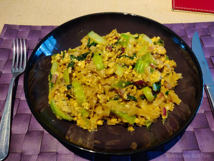 Vegan pad thai met tofu