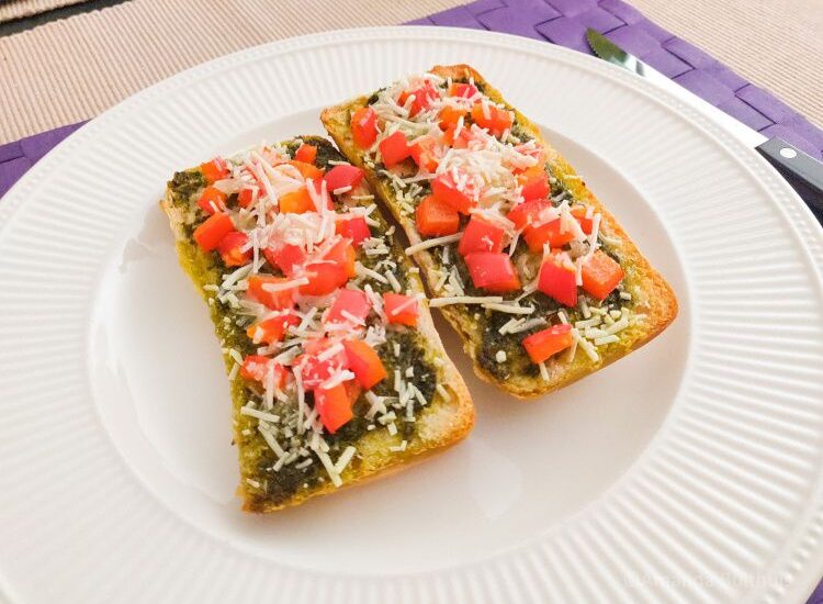 Veganized pizzabroodjes