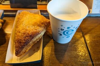 Efteling - Koffie met havermelk en vegan appelflap