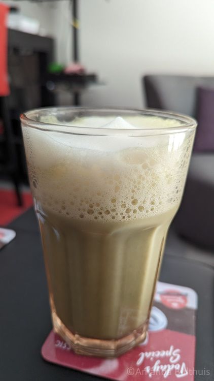 Vegan matcha latte