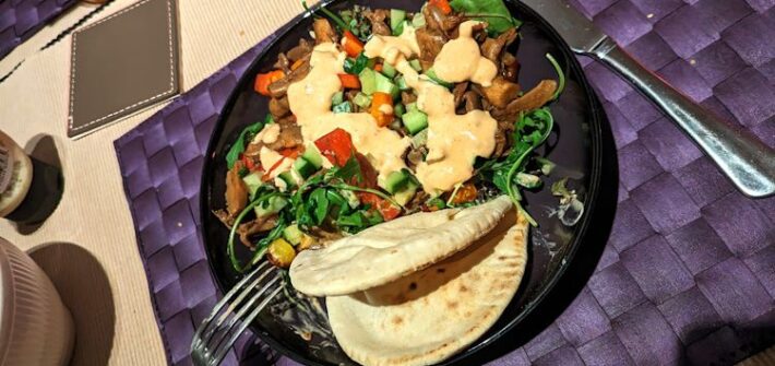 Gezonde vegan shoarma salade