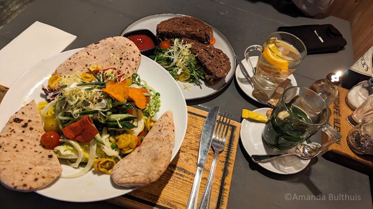 Vegan lunch bij Eetcafé het Leven in Leeuwarden